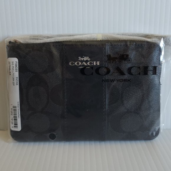 Coach Handbags - NWT Coach Small Signature Zippered Wristlet
